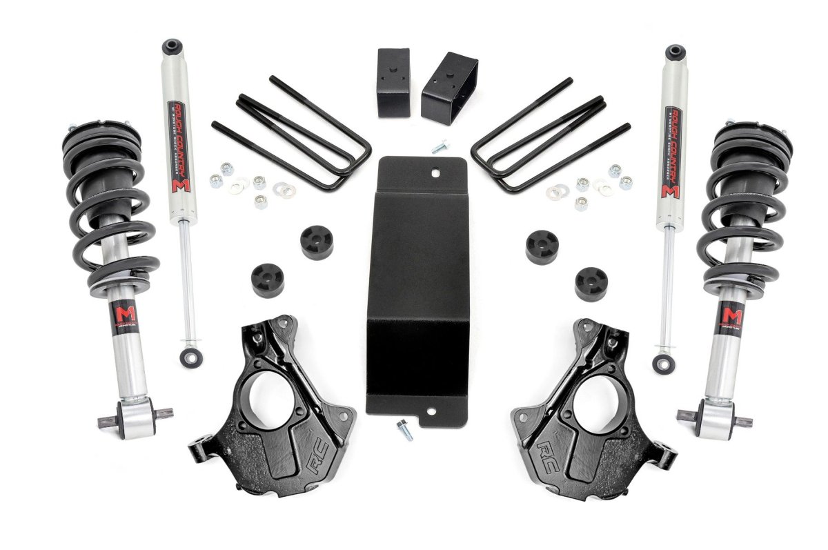 Chevrolet Silverado 1500 LD Suspension Lift Kit - Rough Country - 3.5 Inch Lift | Alu/Stamp Steel LCA | M1 Strut - 2019
